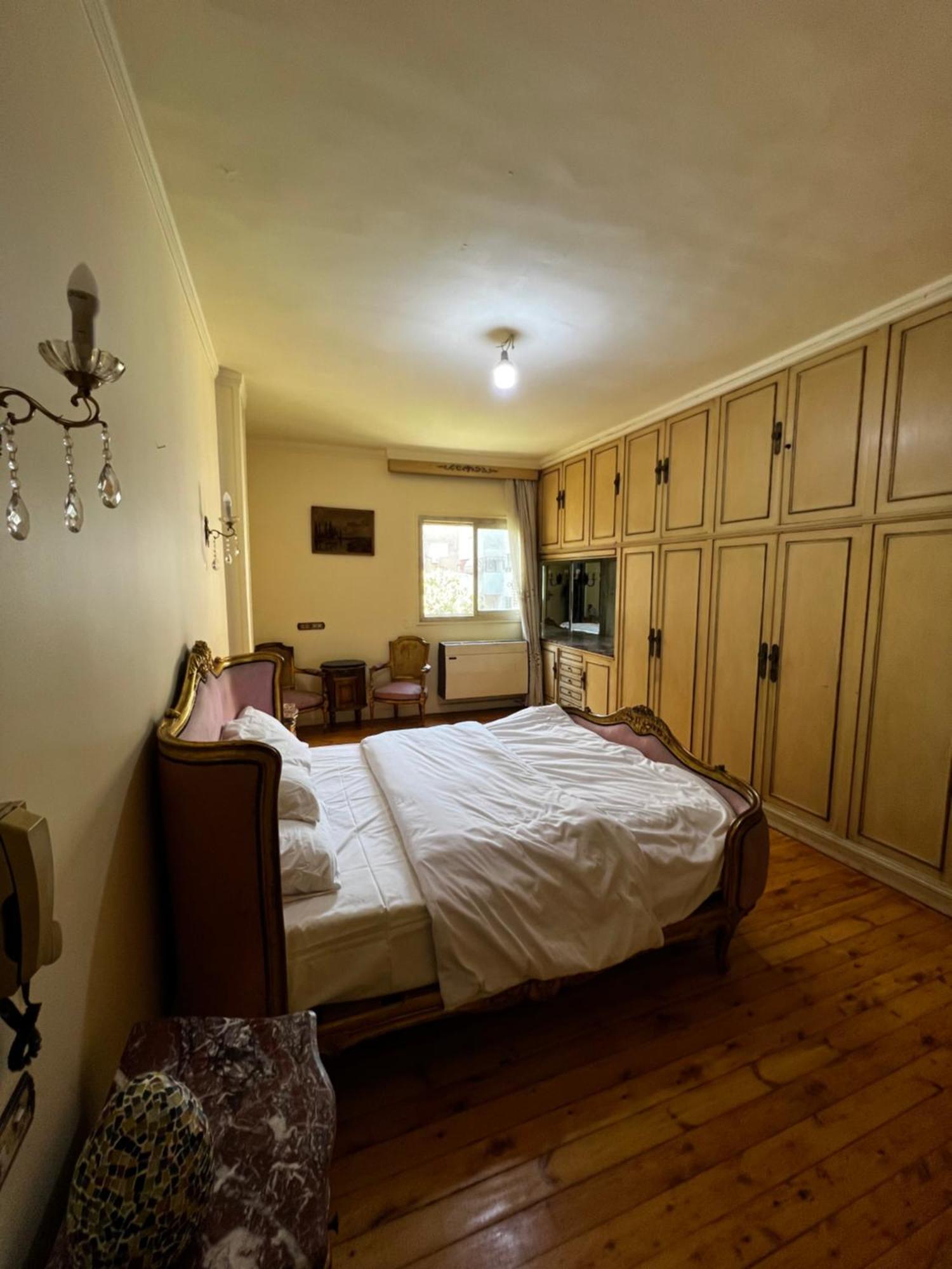 Vintage Palace Apartment