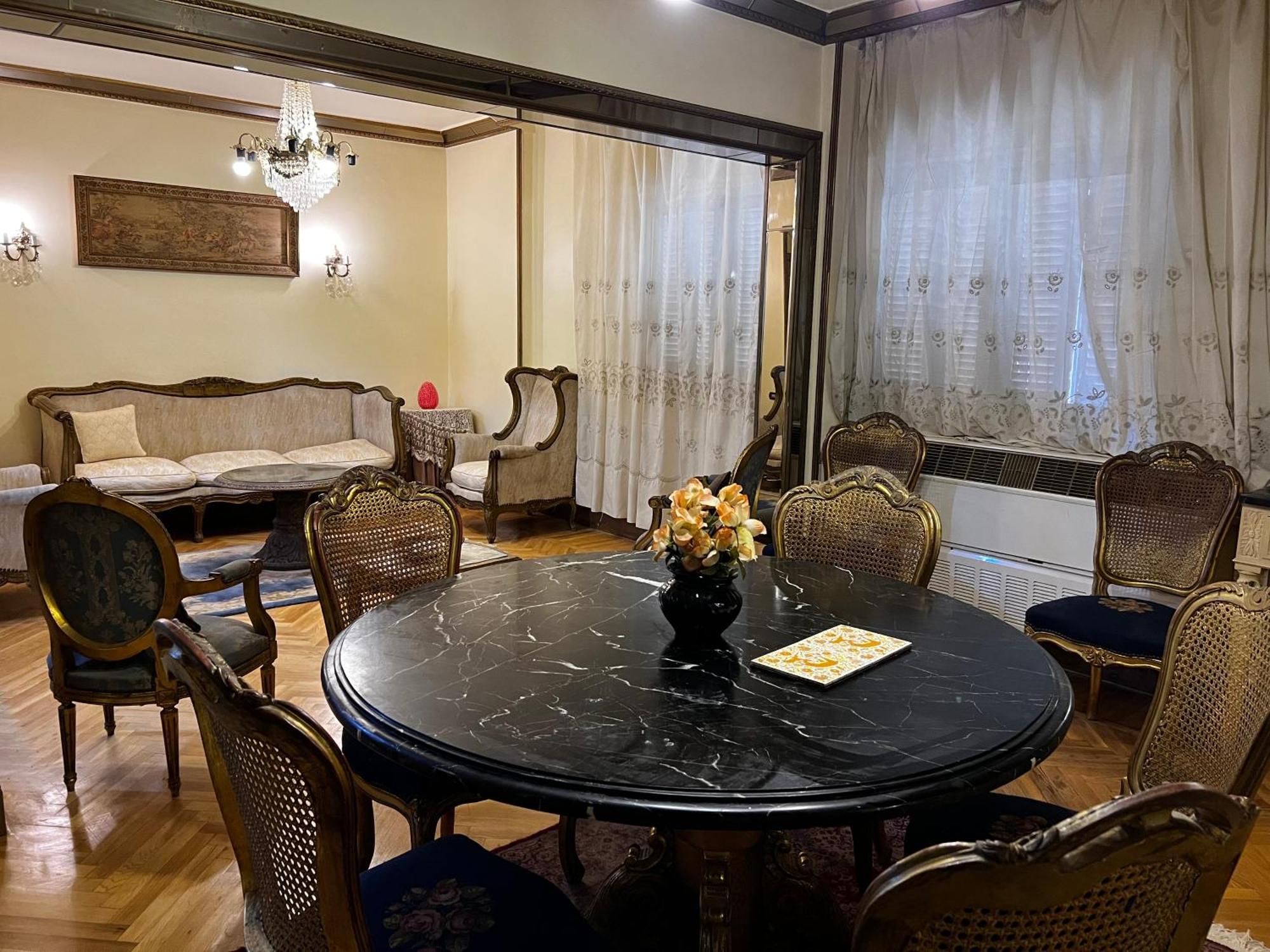 Apartment Vintage Palace *
